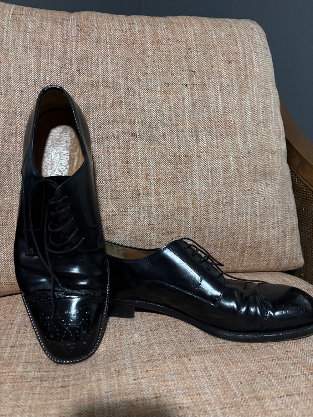 Salvatore FERRAGAMO Men’s Leather Cap-Toe Dress Shoes Sz 9.5D